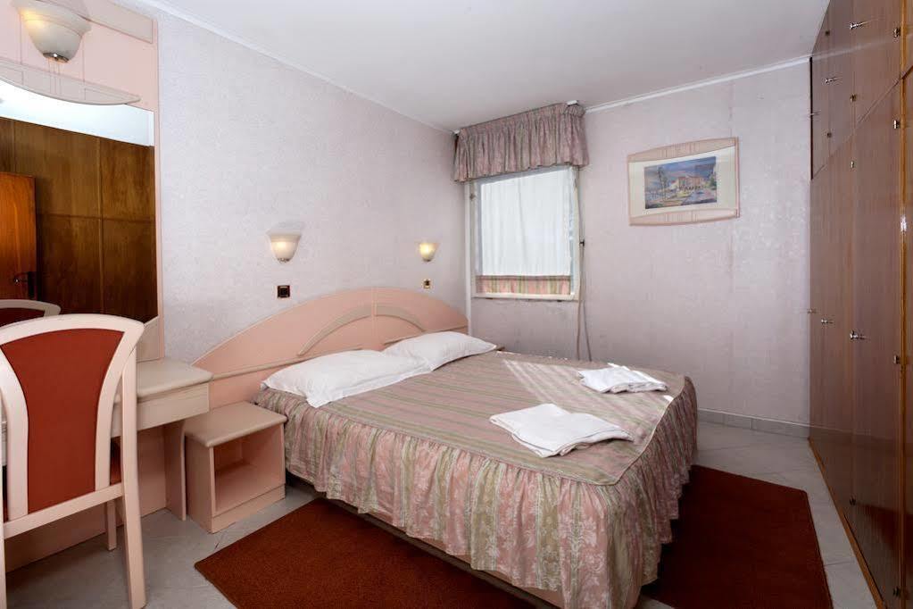 Park Plava Laguna Villa *